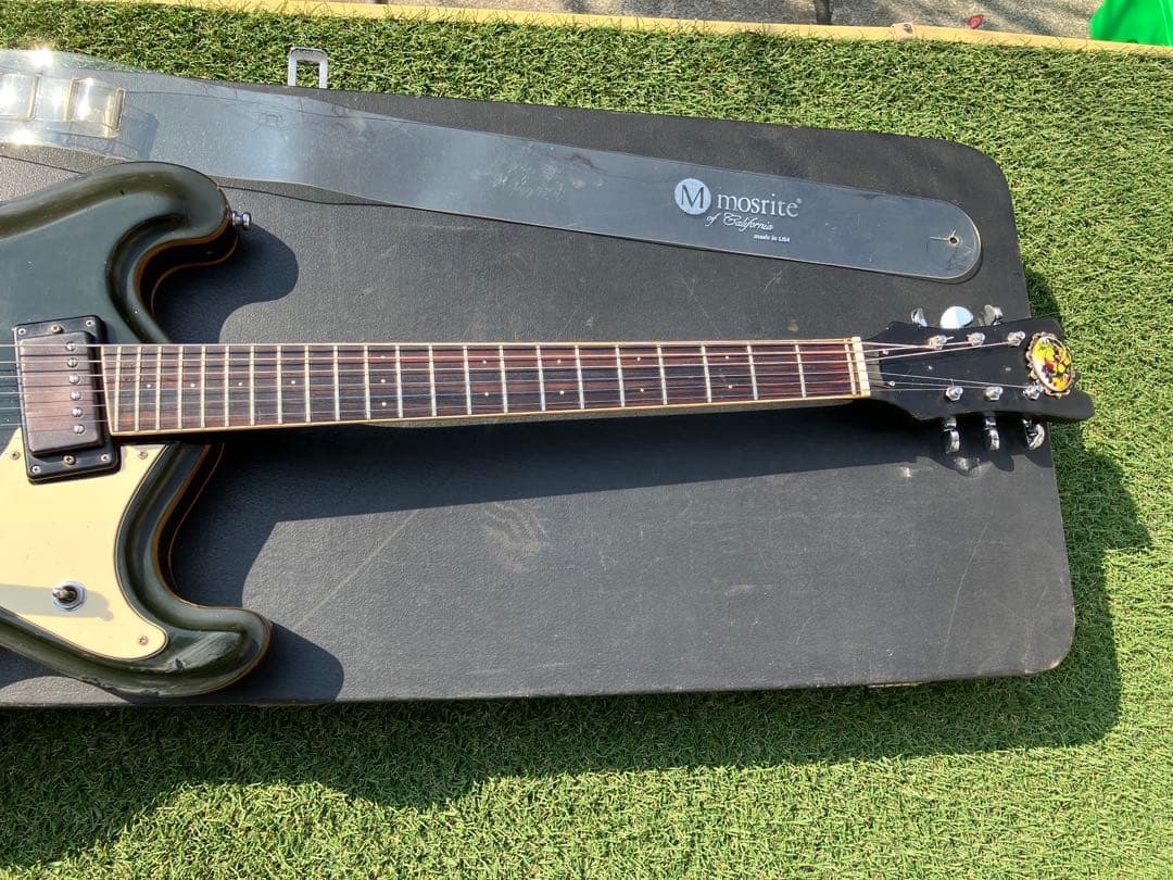 モズライトコンボタイプ完動品ビンテージ・ハードケース付きます。