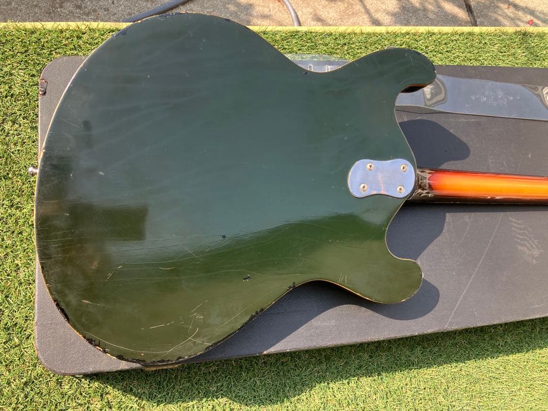 モズライトコンボタイプ完動品ビンテージ・ハードケース付きます。