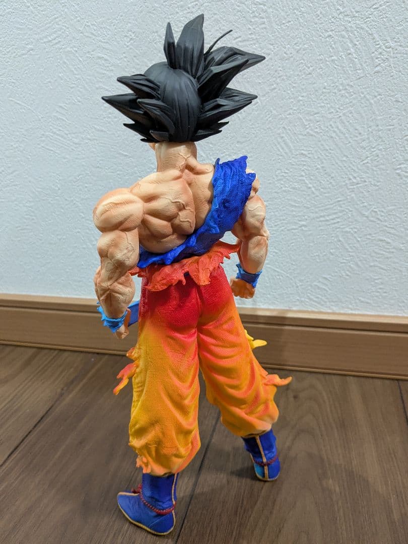 ドラゴンボール 孫悟空 スーパーサイヤ人　最終決戦　28cm 頭部パーツ3種付き