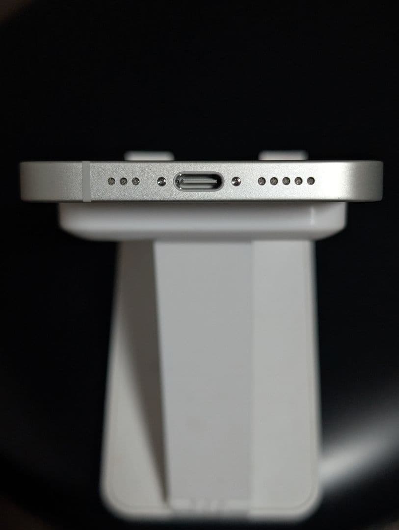 未使用品 IPhone 16e 128GB ホワイト 国内版