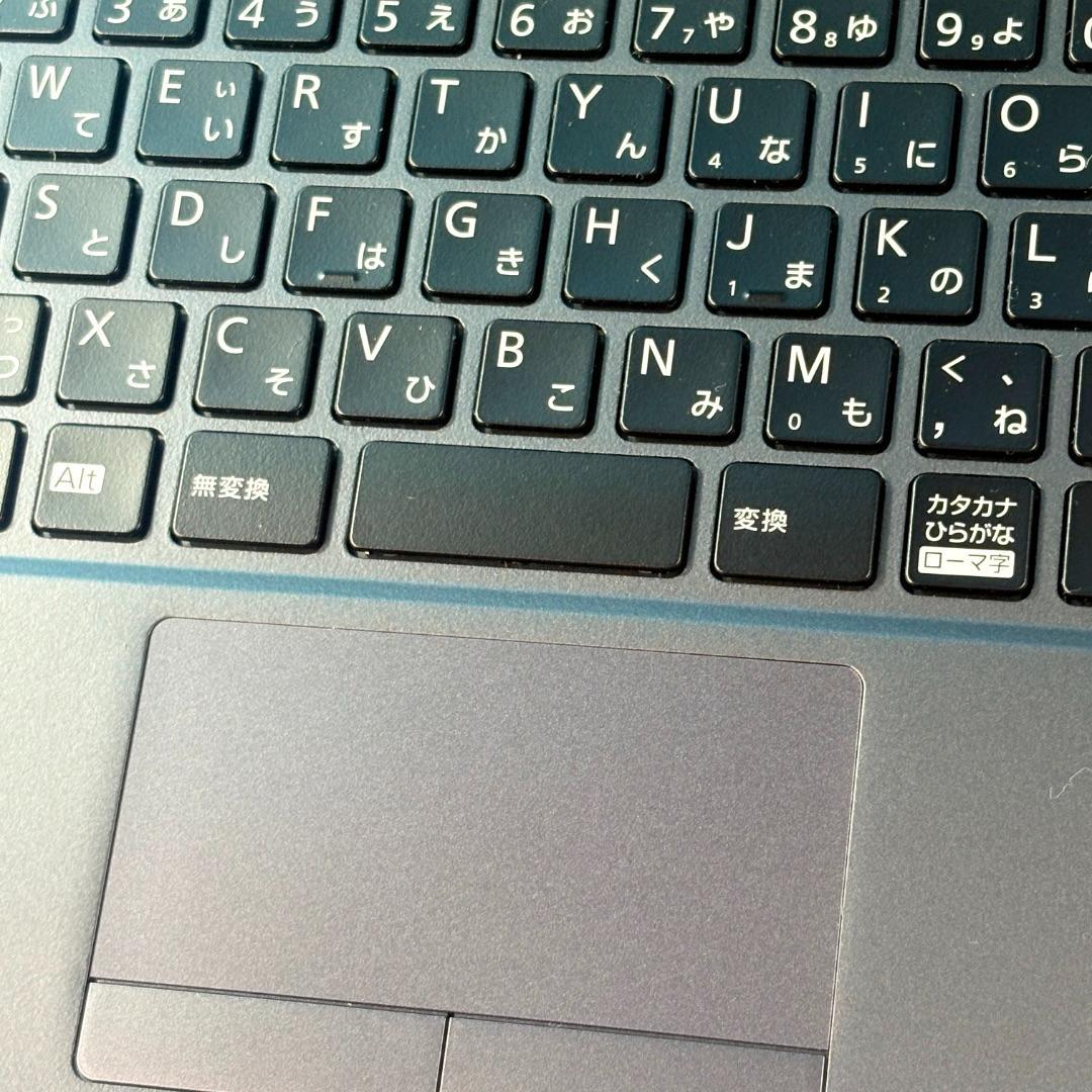 超薄型軽量★メモリ8GB・SSDで快速・指紋認証・Win11☆ノートパソコン