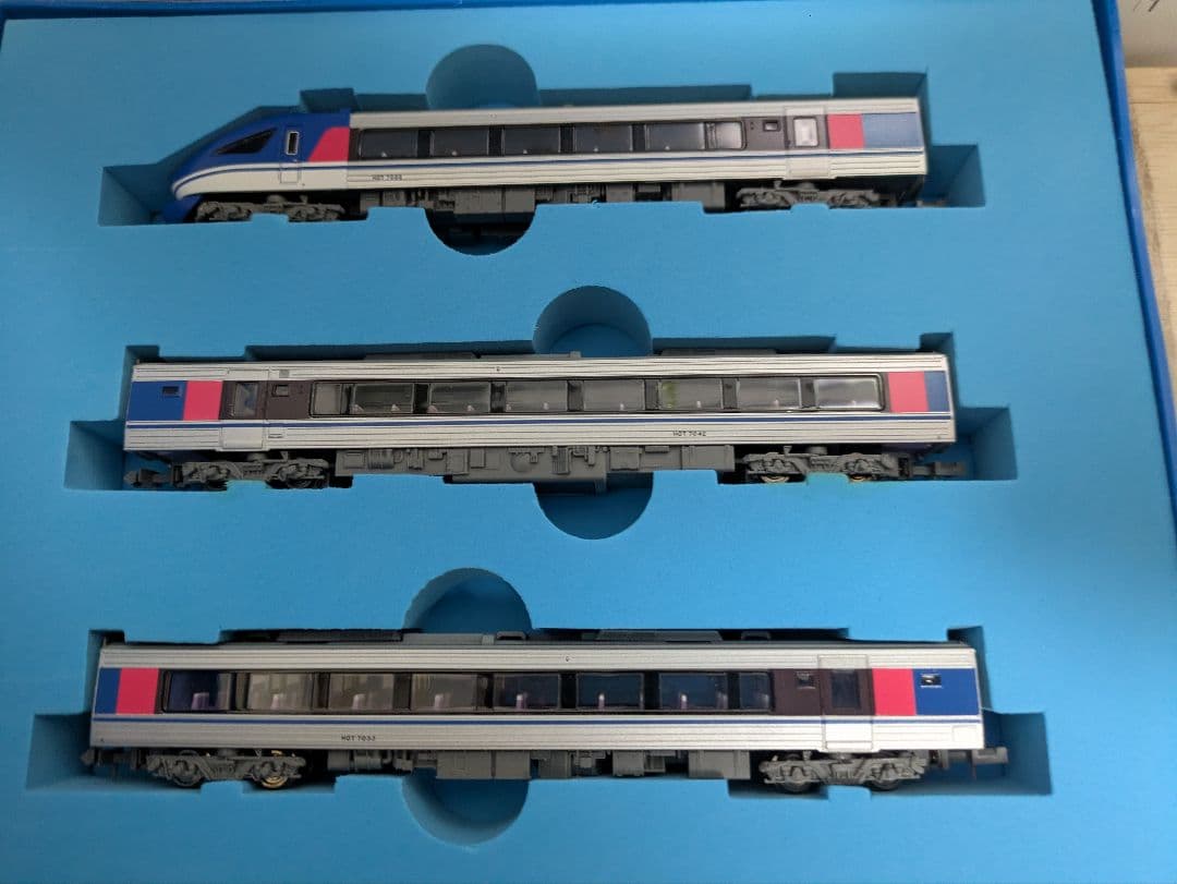 マイクロエース智頭急行線HOT70001次車6両貫通車入り
