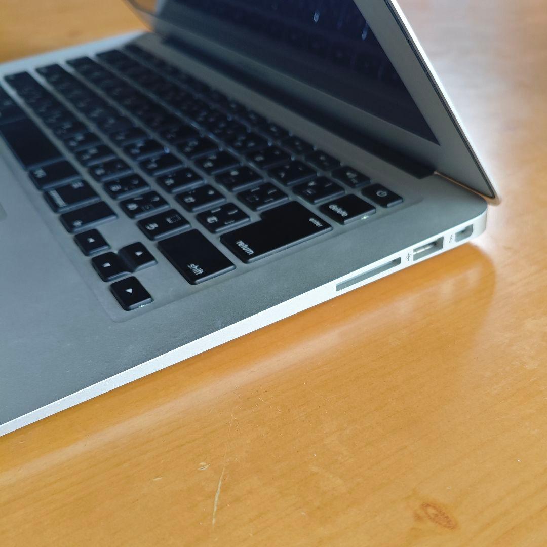 【完動品】MacBook Air (13inch, Early 2015)