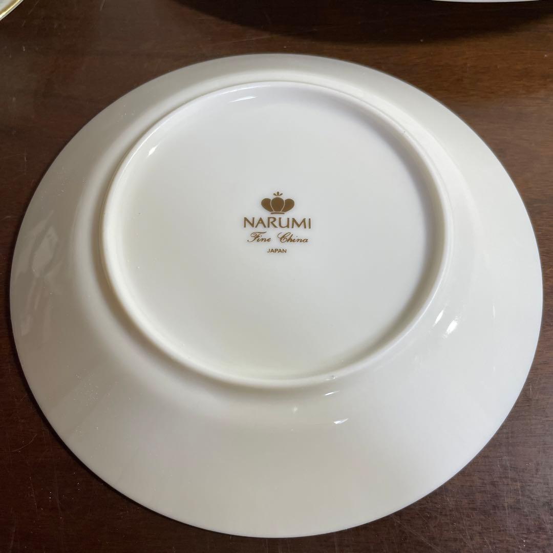 ナルミ　スズラン　持ち手付大皿と小皿5枚、フルーツ皿＆ソーサー4セット