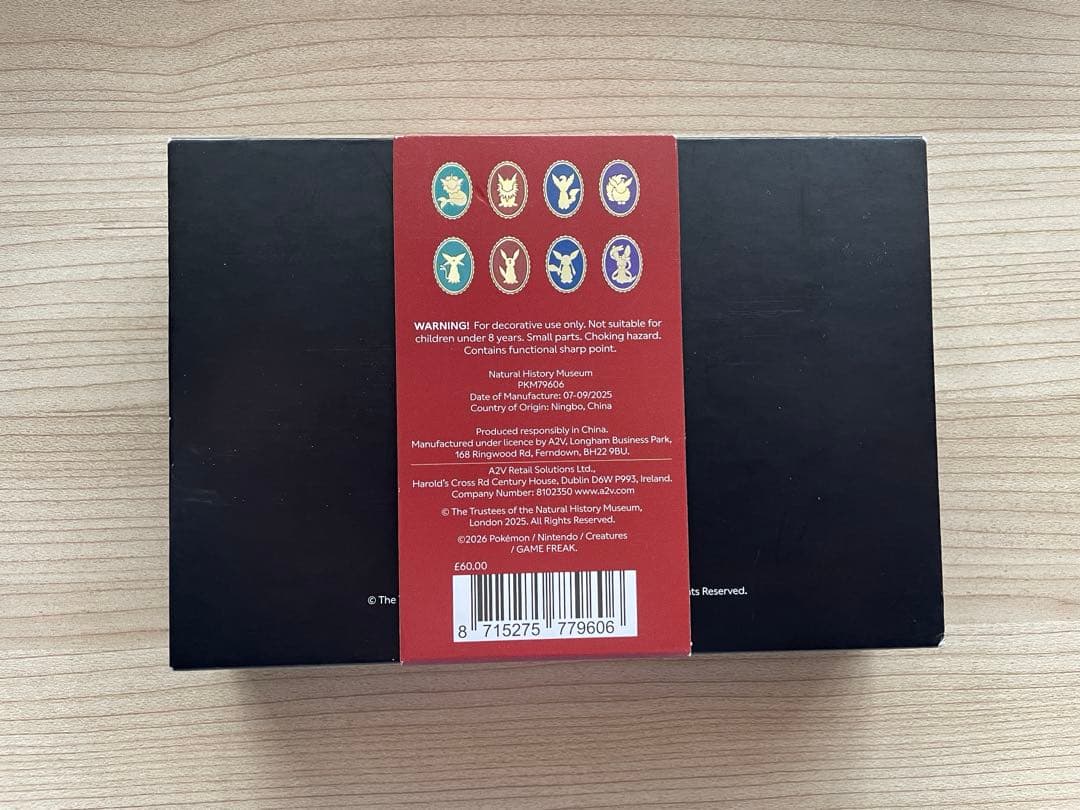【限定品】ポケモン30周年 ロンドン自然史博物館コラボ　ピンバッジ 8個セット
