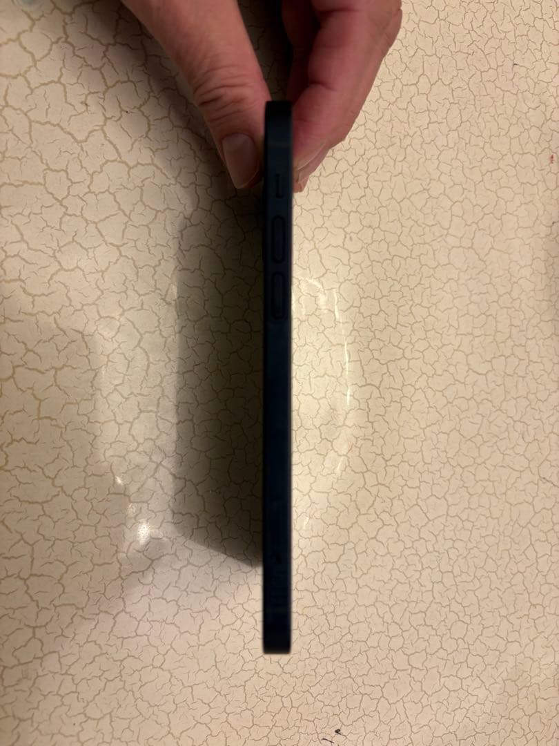 Apple iPhone 12 黒　64GB 本体