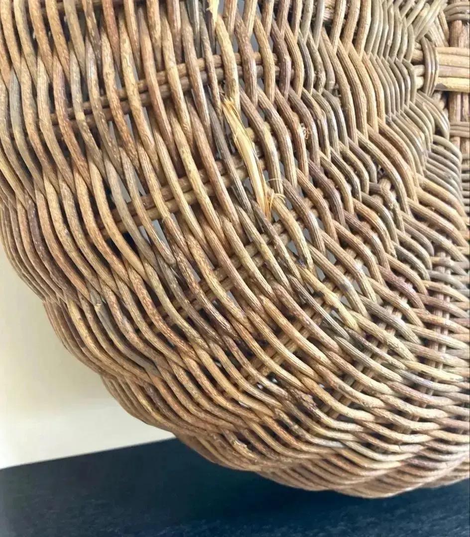 アートな籠 あけび蔓細工 並み編 端正な胴張り型 レアデザイン 津軽の伝統工芸品