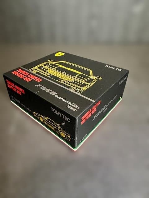 【未使用・TOMYTEC】フェラーリ F355 ベルリネッタ（前期型）（黄）