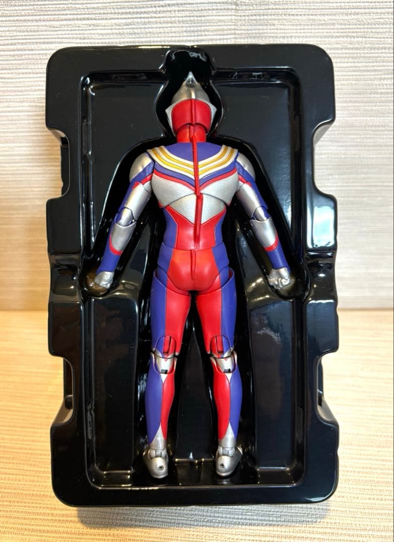 【初版】S.H.フィギュアーツ 真骨彫製法 ウルトラマンティガ マルチタイプ