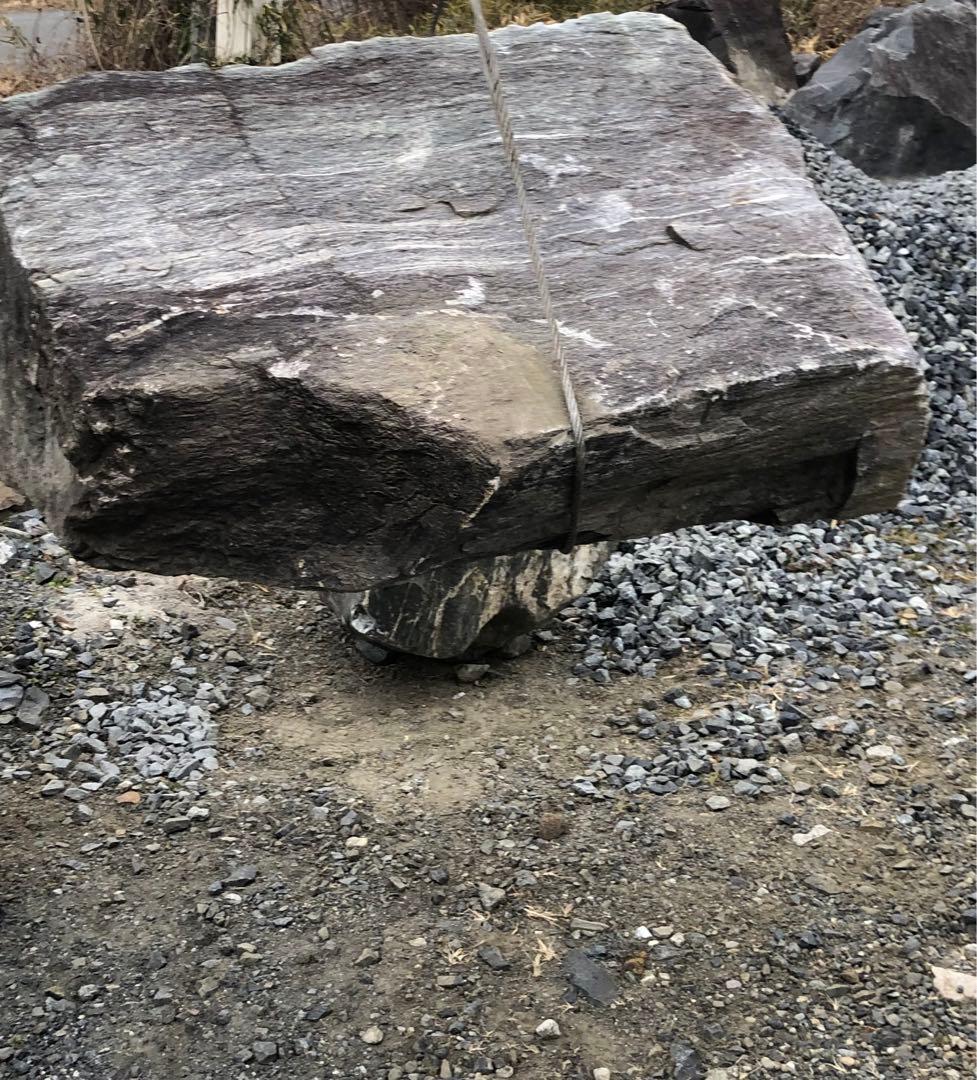 【茨城・配送可】高さ110cm 立石 主石クラス 自然石 和庭・造園向き