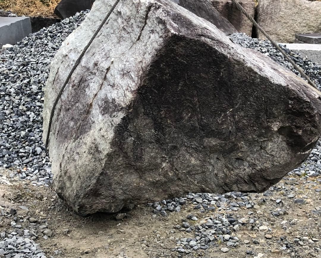 【茨城・配送可】高さ110cm 立石 主石クラス 自然石 和庭・造園向き