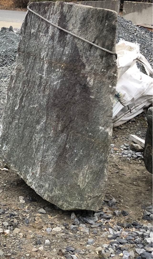 【茨城・配送可】高さ110cm 立石 主石クラス 自然石 和庭・造園向き