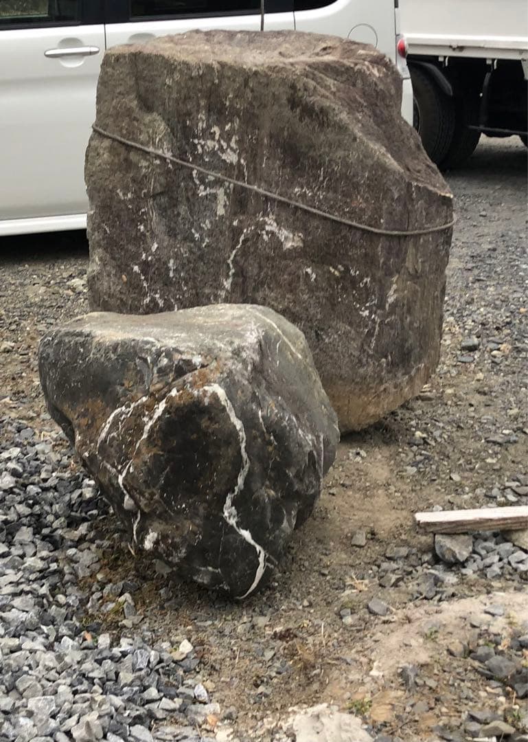 【茨城・配送可】高さ110cm 立石 主石クラス 自然石 和庭・造園向き