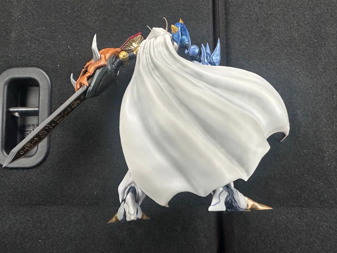 一番くじ デジモンシリーズ 光と闇の衝突 A賞 オメガモン 魂豪示像