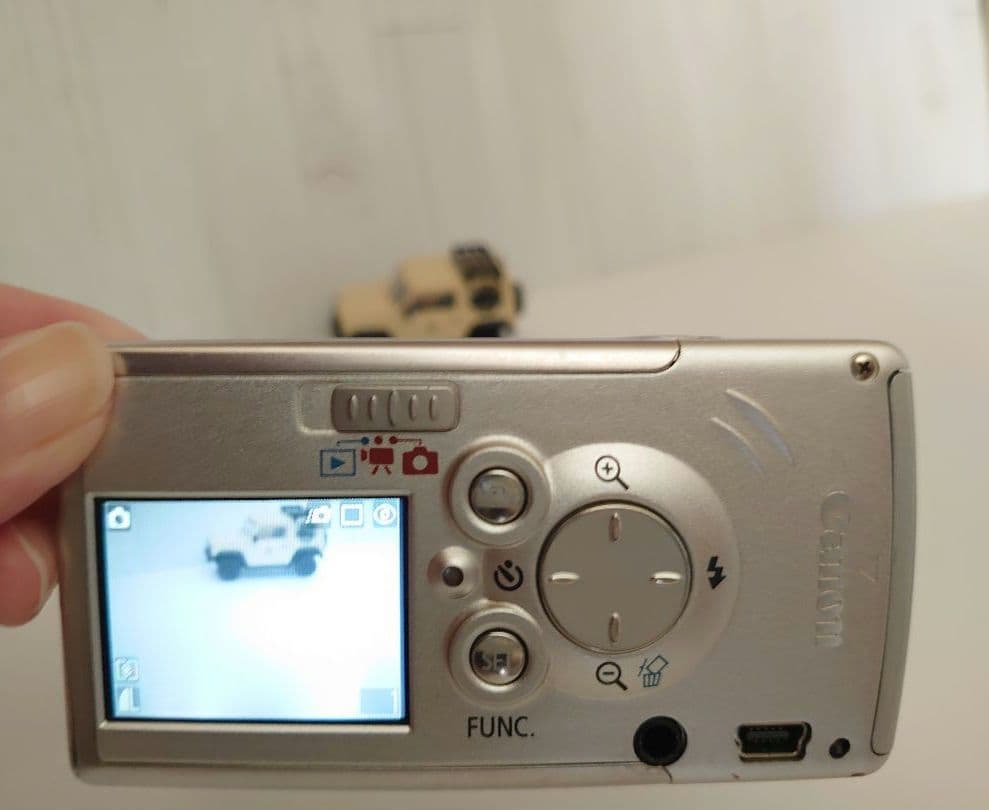 【動作確認済】CanonIXYDIGITAL Lシルバー400万画素/充電器付