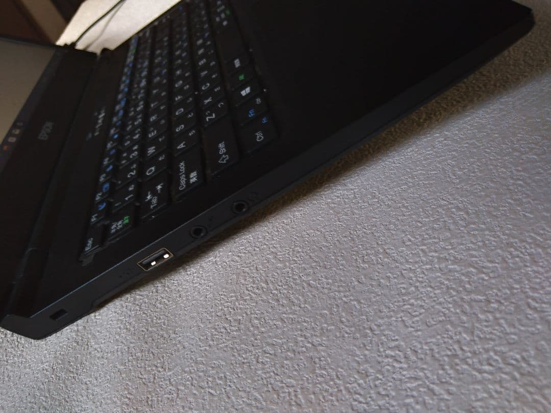 Windowsノート本体 EPSON Endeavor NA511E Core i5 8GB Win10