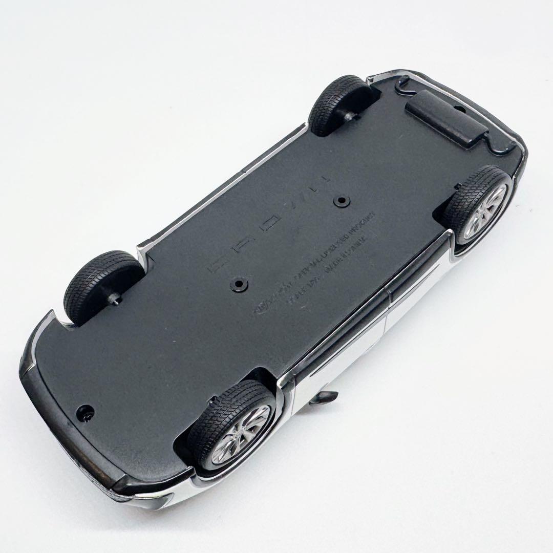 非売品 1/30 トヨタ カラーサンプル クラウン クロスオーバー ホワイト