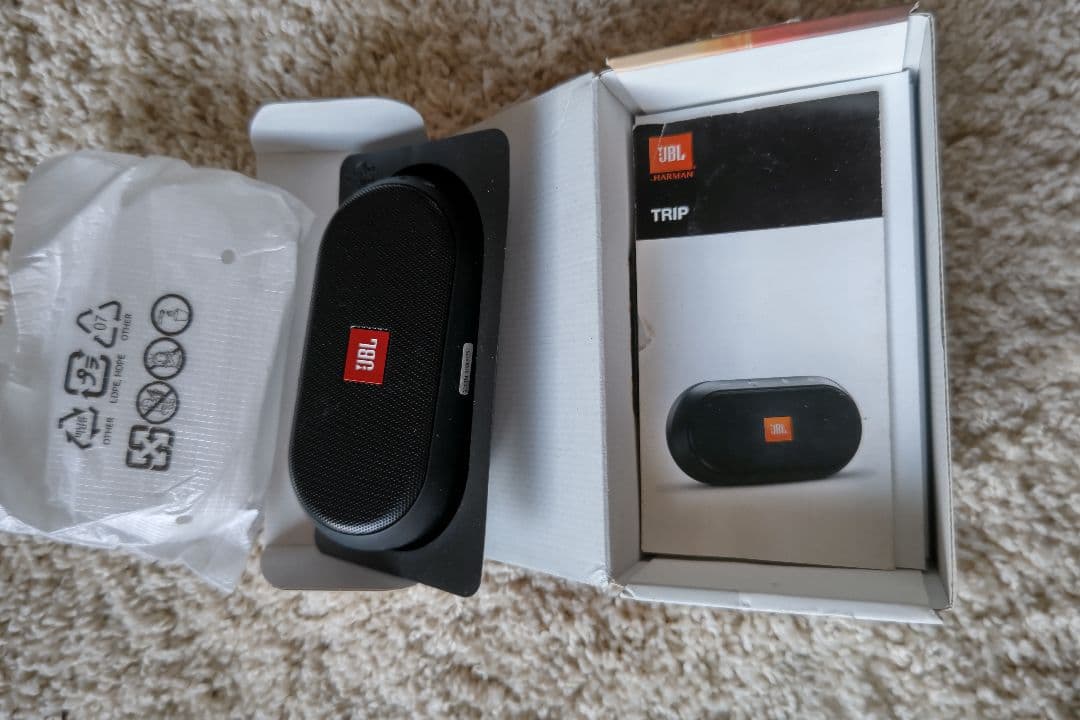 JBL TRIP Bluetoothスピーカー