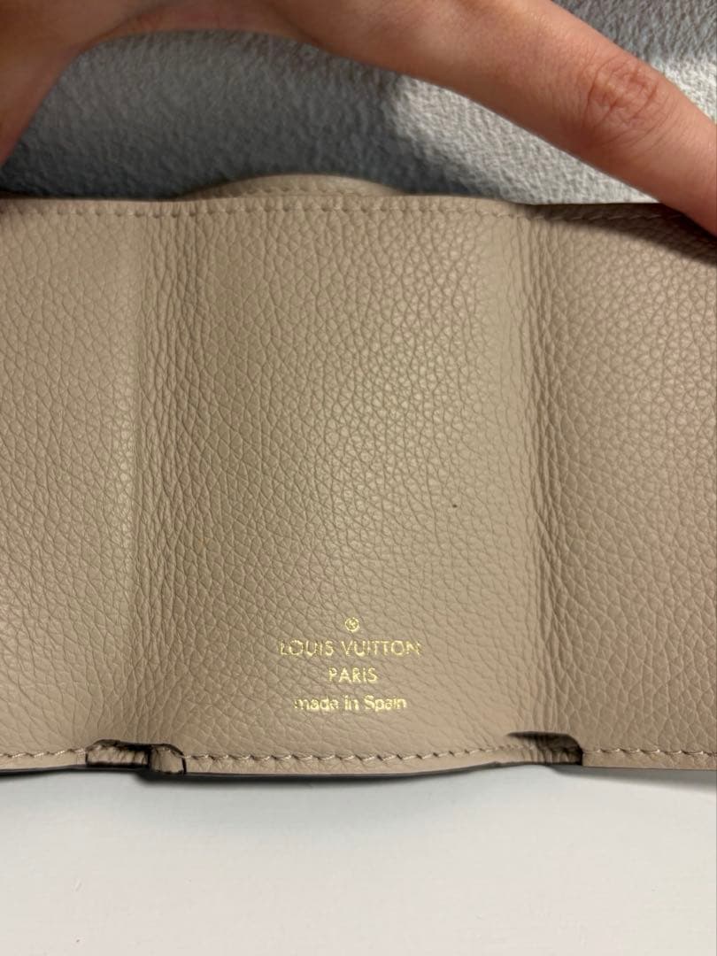 週末限定価格　美品 ルイヴィトン ポルトフォイユ カプシーヌ三つ折り財布ベージュ
