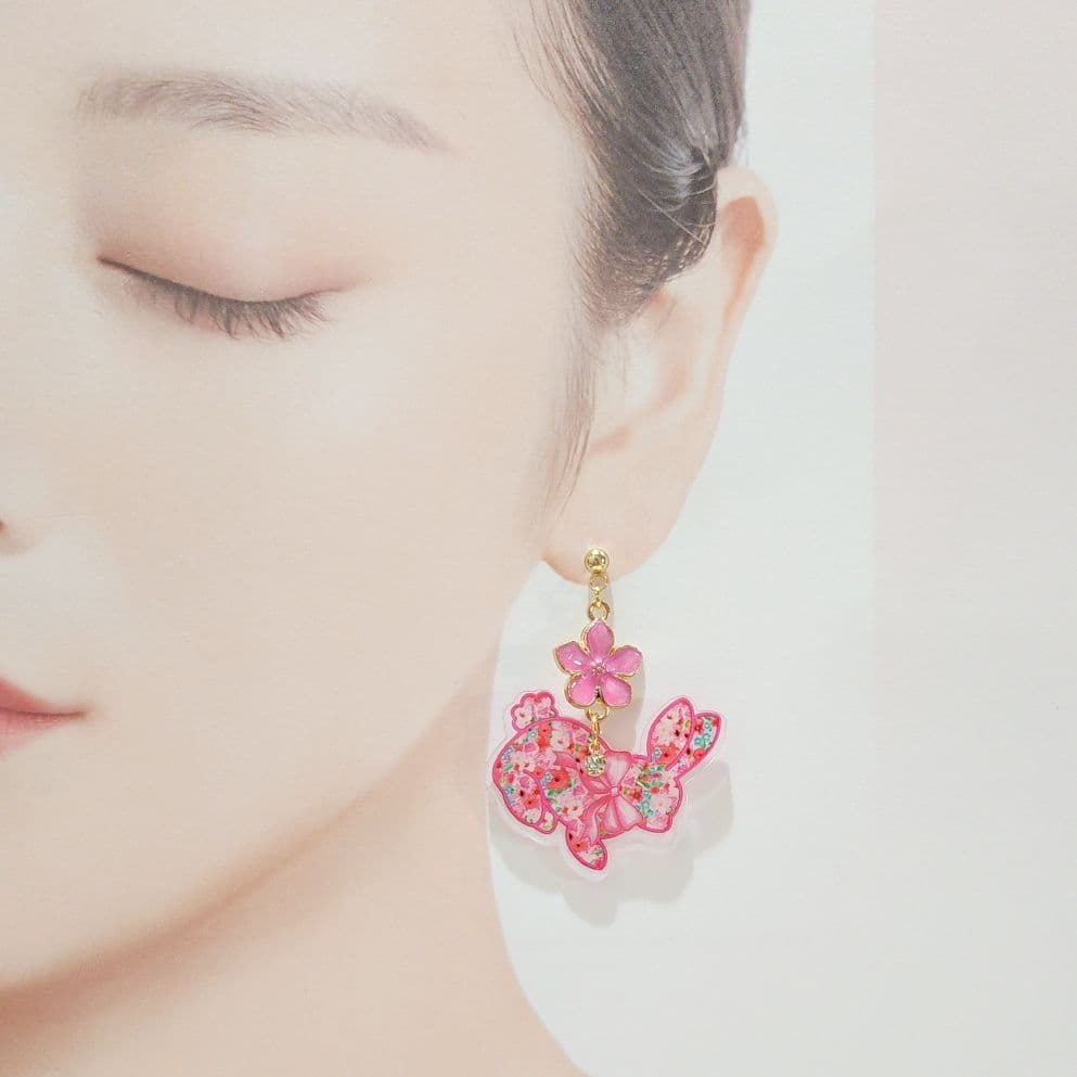 再販❣️春のフラワーラビット大ぶりピアス♡ピンク 桜❀