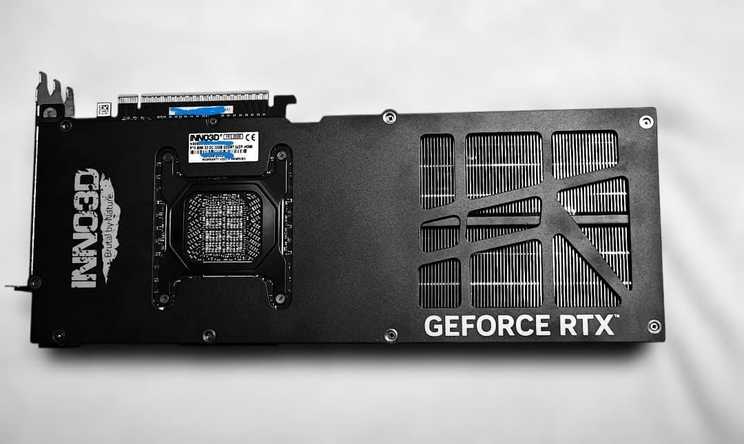 【極美品/ELSA直販購入】INNO3D RTX 5090 32GB ※箱難あり