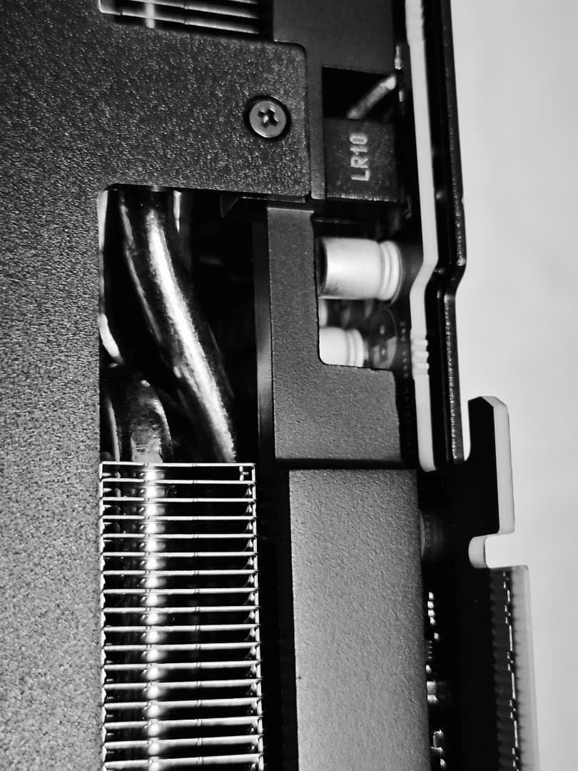 【極美品/ELSA直販購入】INNO3D RTX 5090 32GB ※箱難あり