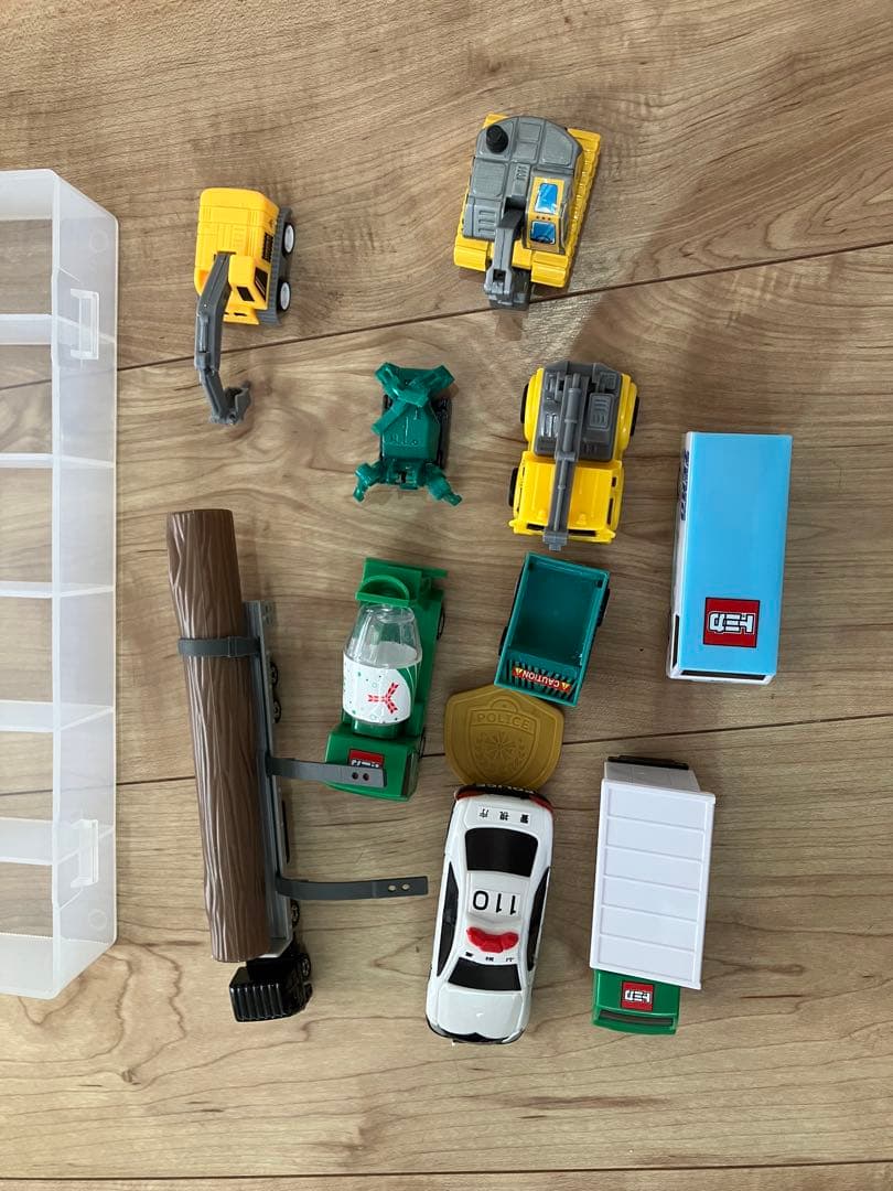 トミカなどまとめ売り40台