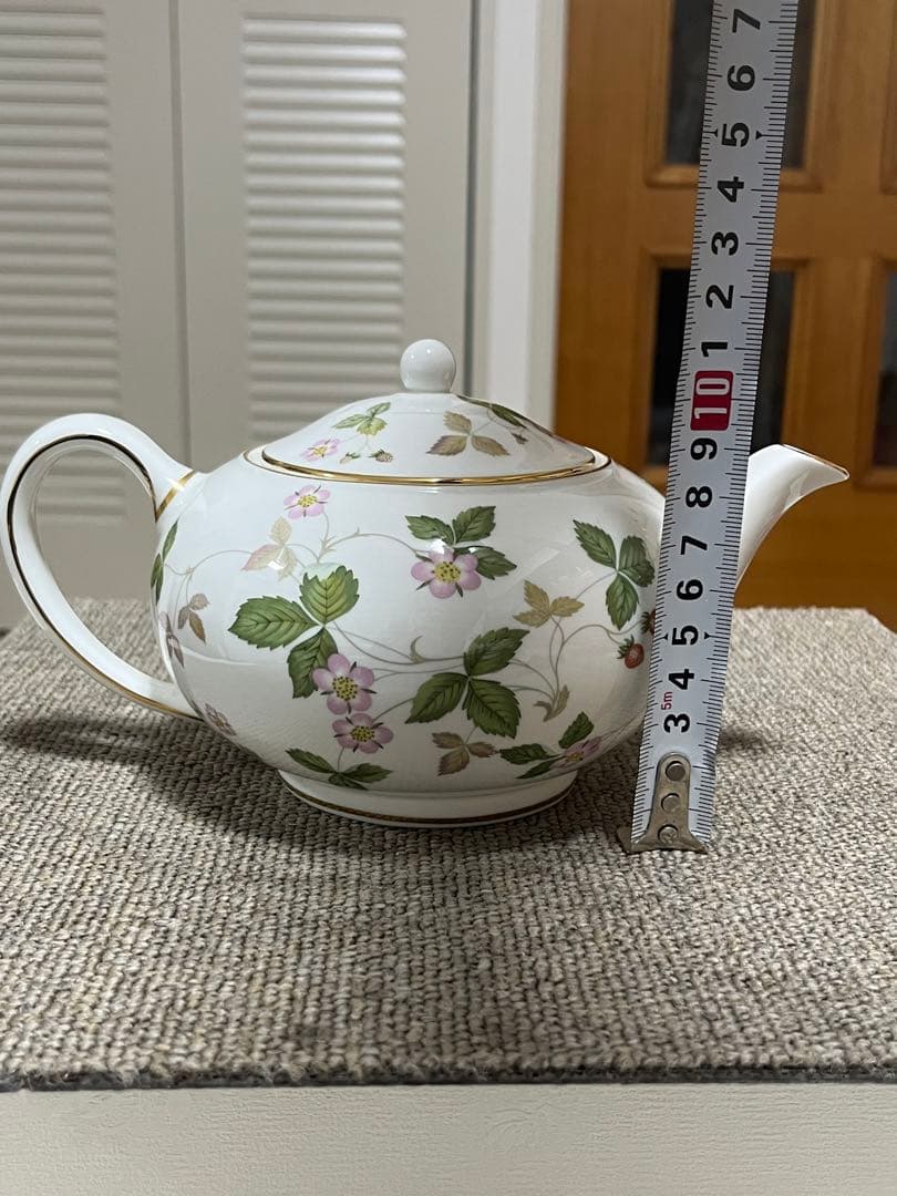 黒壺ウェッジウッド　ワイルドストロベリー　ポット