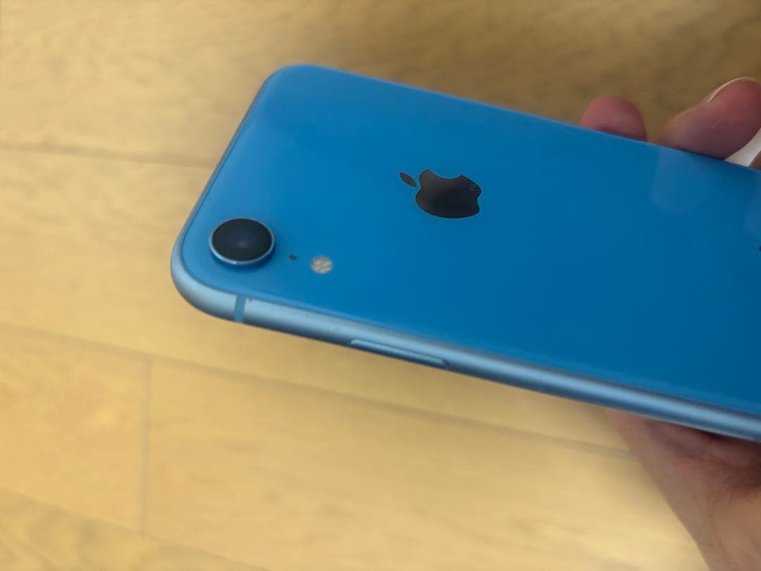 Apple iPhone XR ブルー 本体　128gb
