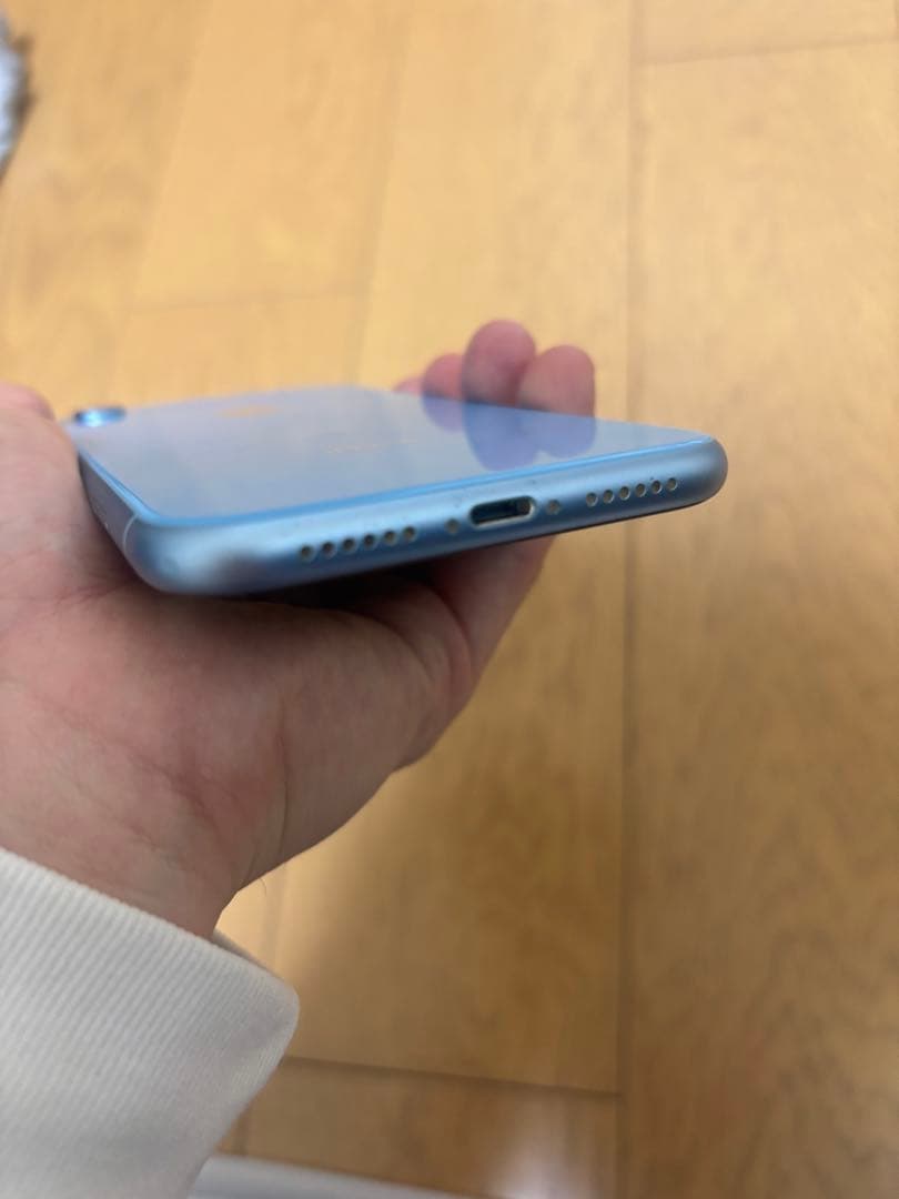 Apple iPhone XR ブルー 本体　128gb