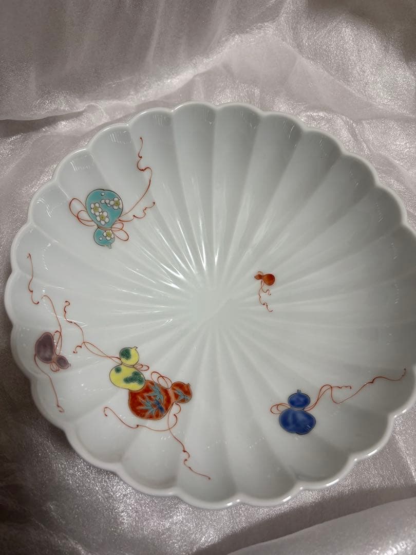 宮内庁御用達　深川製磁　ひょうたん柄 菊割鉢　陶器