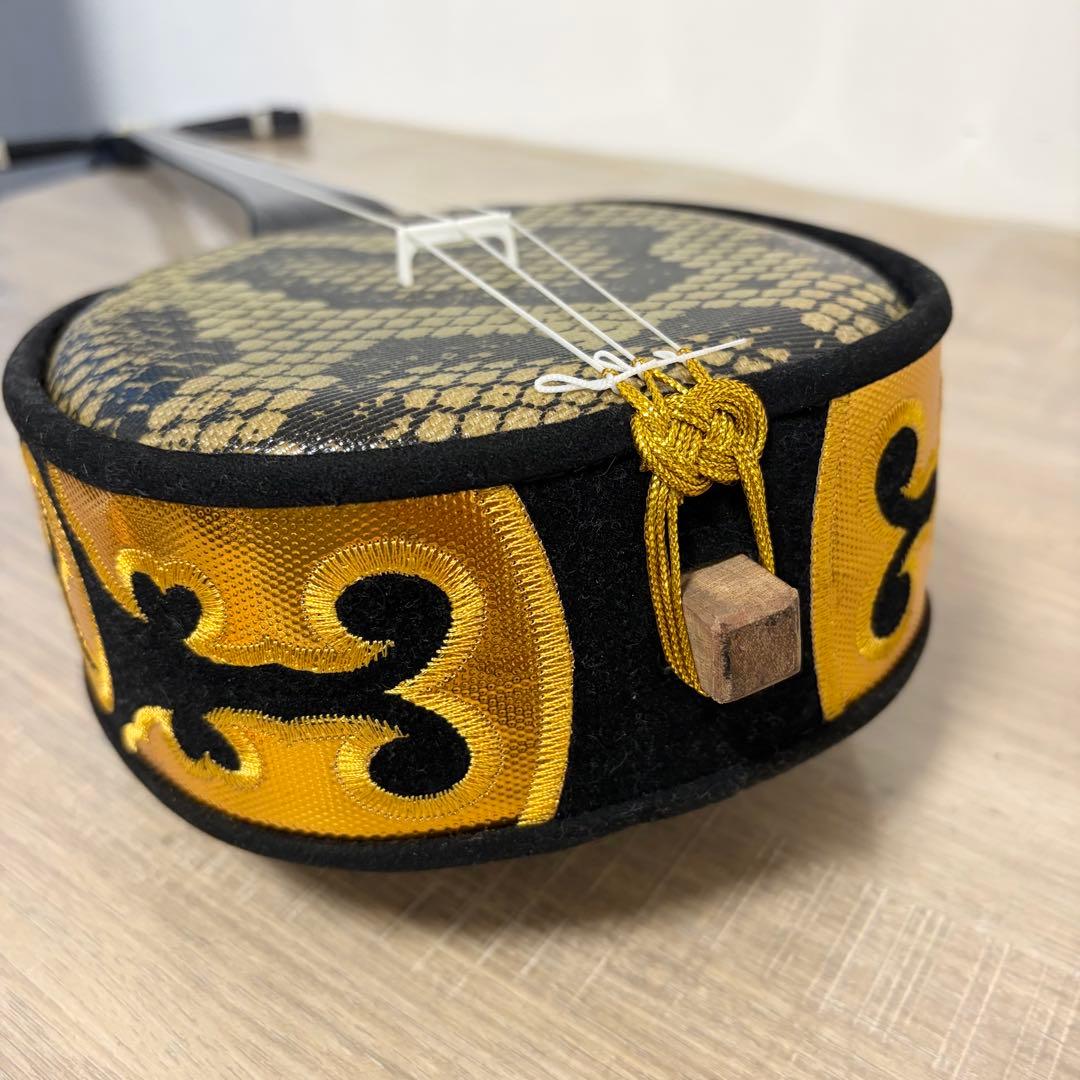 ★美品★ 沖縄三線 蛇柄　人工革　三味線 胴巻き 和楽器