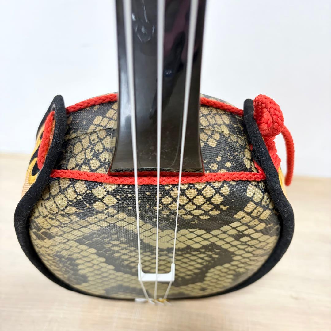 ★美品★ 沖縄三線 蛇柄　人工革　三味線 胴巻き 和楽器