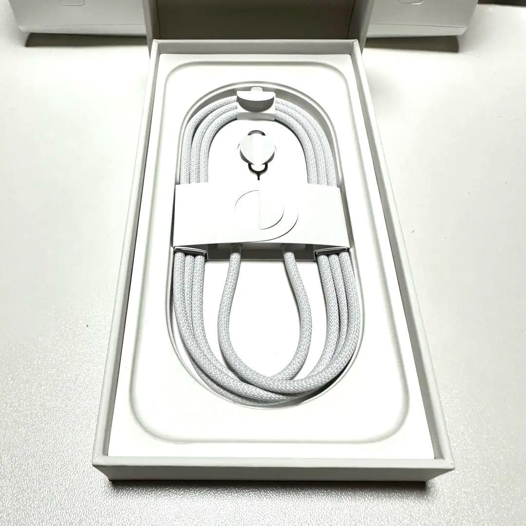 セ*ミ様 【極美品】iPhone 16 256GB ホワイト SIMフリー