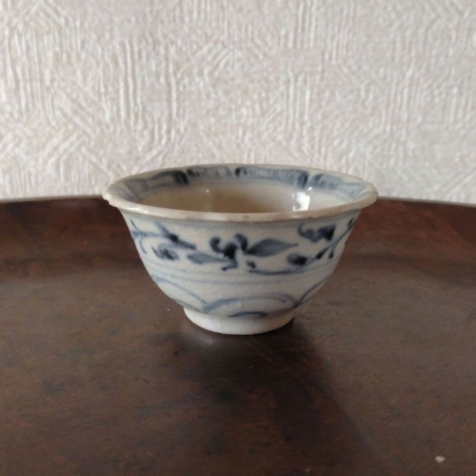 《期間限定セール！2/28まで！》新渡古安南染付輪花福文茶碗東南アジア中国古玩