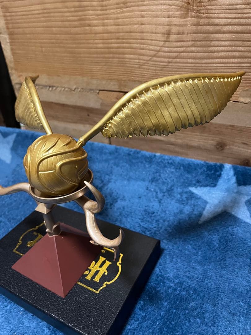 スニッチ フィギュア ゴールド