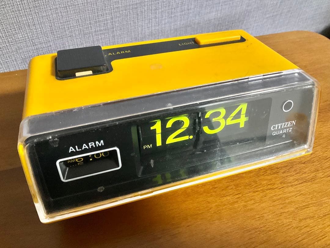 シチズン　パタパタ時計　電池式　イエロー　動作品