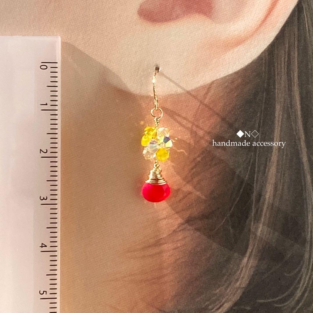 14kgf フューシャピンクカルセドニーのピアス スワロフスキーの煌めき