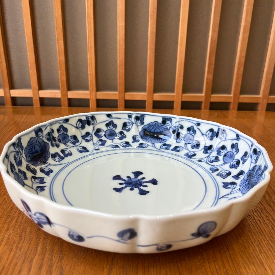 有田焼　元禄花唐草模様　ドラ鉢✖️1点　直径約23cm