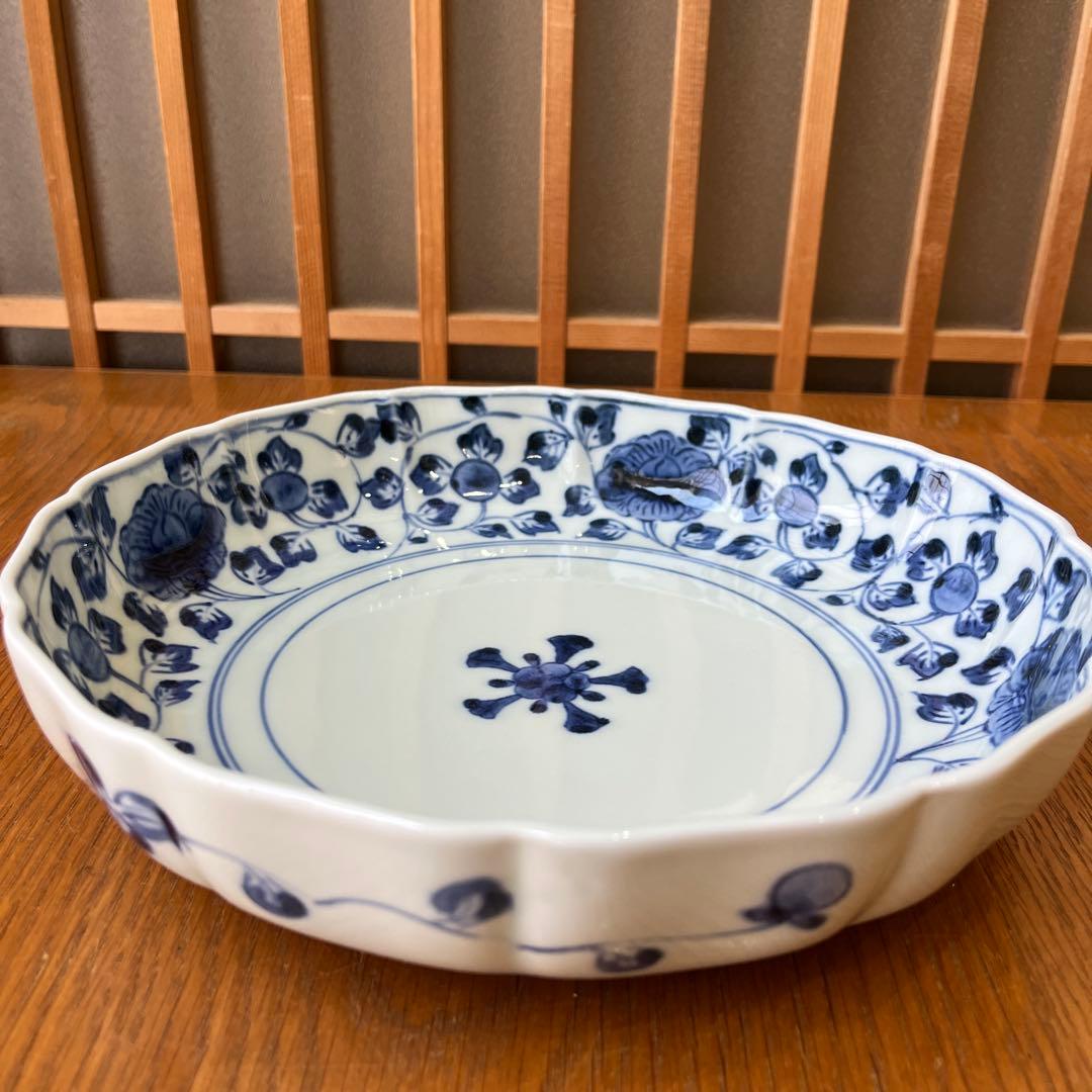 有田焼　元禄花唐草模様　ドラ鉢✖️1点　直径約23cm