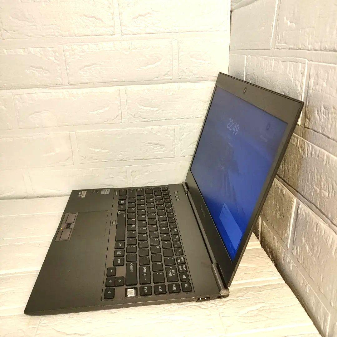 薄型軽量♪　高性能Corei7×SSD　ノートパソコン　Windows11