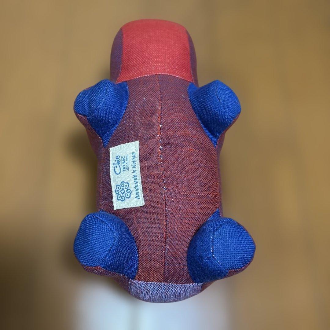 ベトナム土産 ハンドメイド布製カバのぬいぐるみ