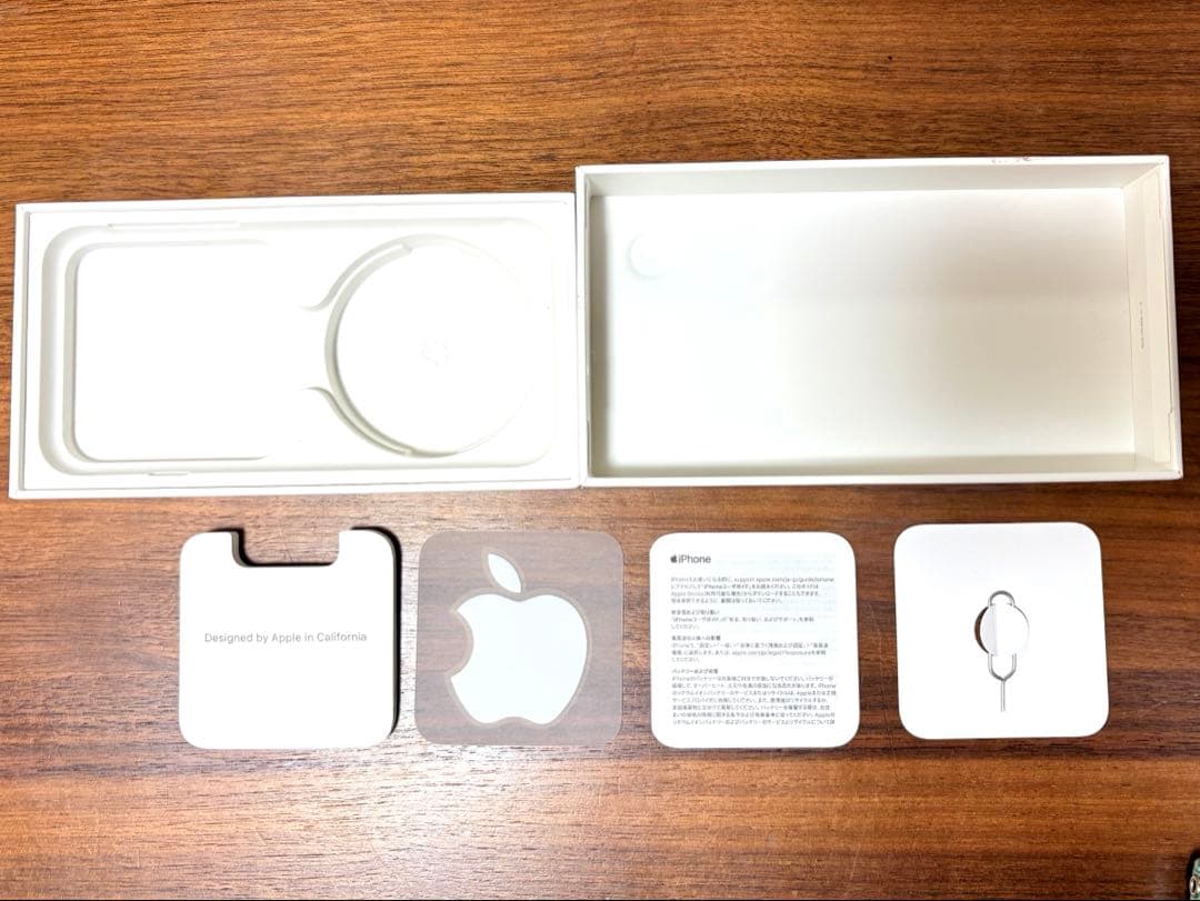 iPhone SE3 64GB 白 SIMフリー 87% 画面ひび
