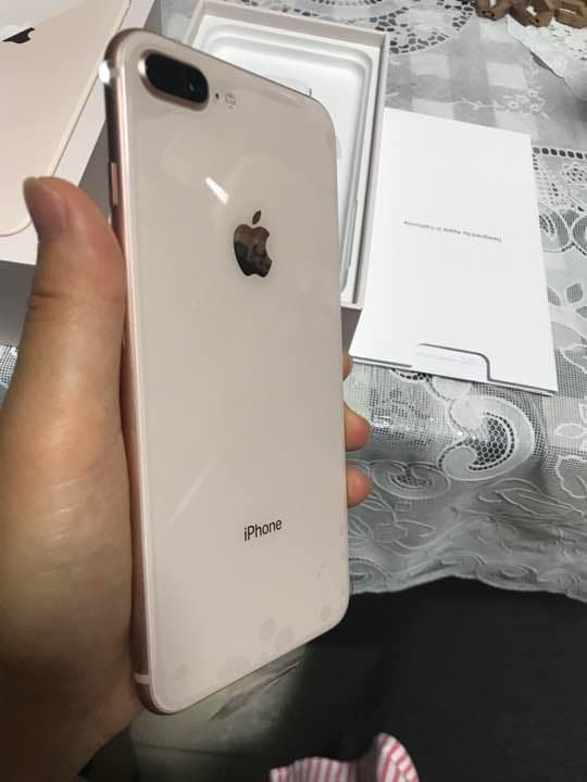 スマートフォン本体 NEW iPhone 8 Plus Gold 64 GB docomo