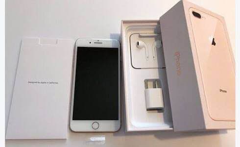 スマートフォン本体 NEW iPhone 8 Plus Gold 64 GB docomo