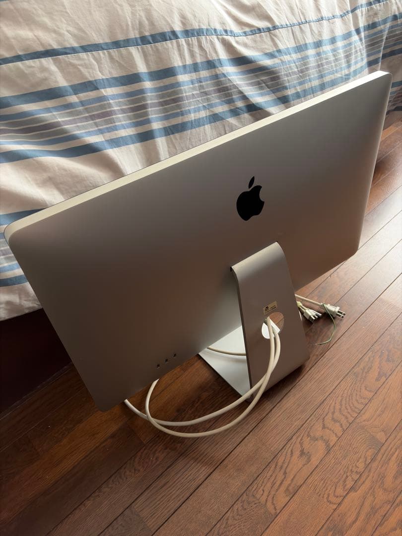 ディスプレイ・モニター本体 Apple LED Cinema Display 27