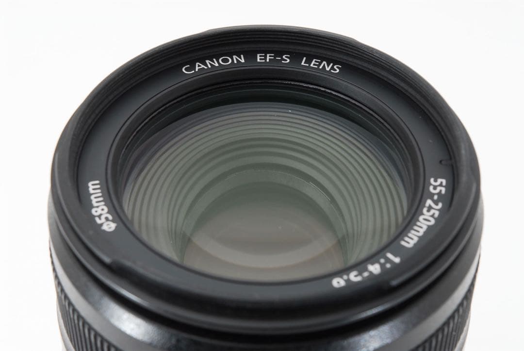 手ぶれ補正レンズ付き　canon kiss x8i 標準&望遠ダブルレンズセット