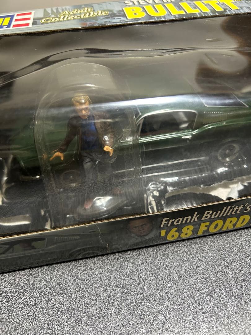 Revell '68 Dodge Charger Ford Mustangセット