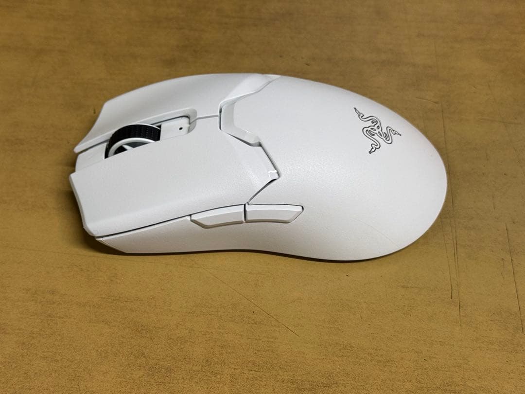 Razer Viper V2 Pro ホワイト