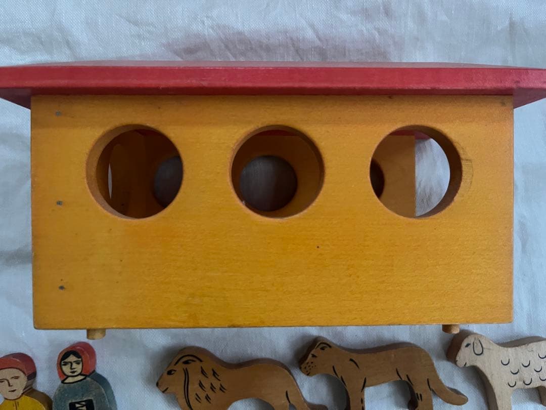 スイス　アルビスブラン社　ノアの方舟　木製玩具　スイス最古の玩具メーカー